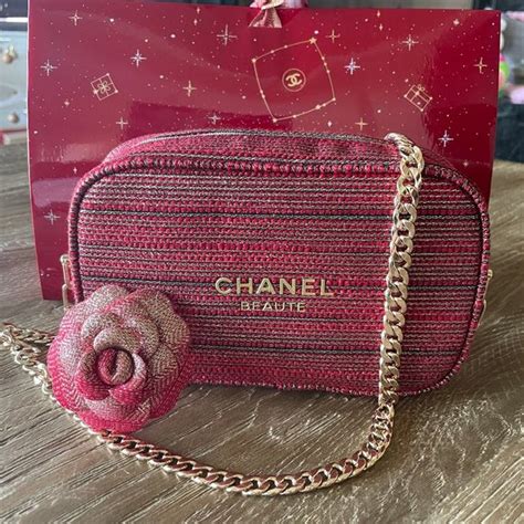 chanel beauty bag gift|Chanel maquillage bag.